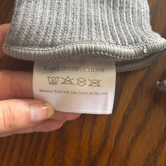 Temptations Gray and White Rubber and Knit Patterned Gardening Gloves - Picture 4 of 4